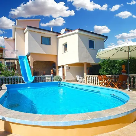 Fuer 4 Personen Ca 50 Qm In Liznjan, Istrien Suedkueste Von Istrien Apartment *